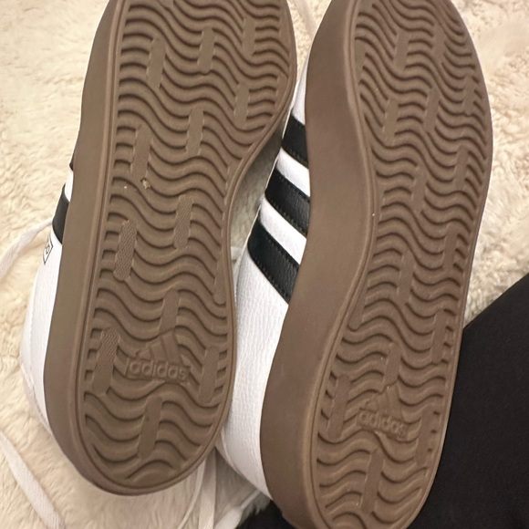 adidas Women’s VL Court 3.0 Sneaker - Picture 4 of 4